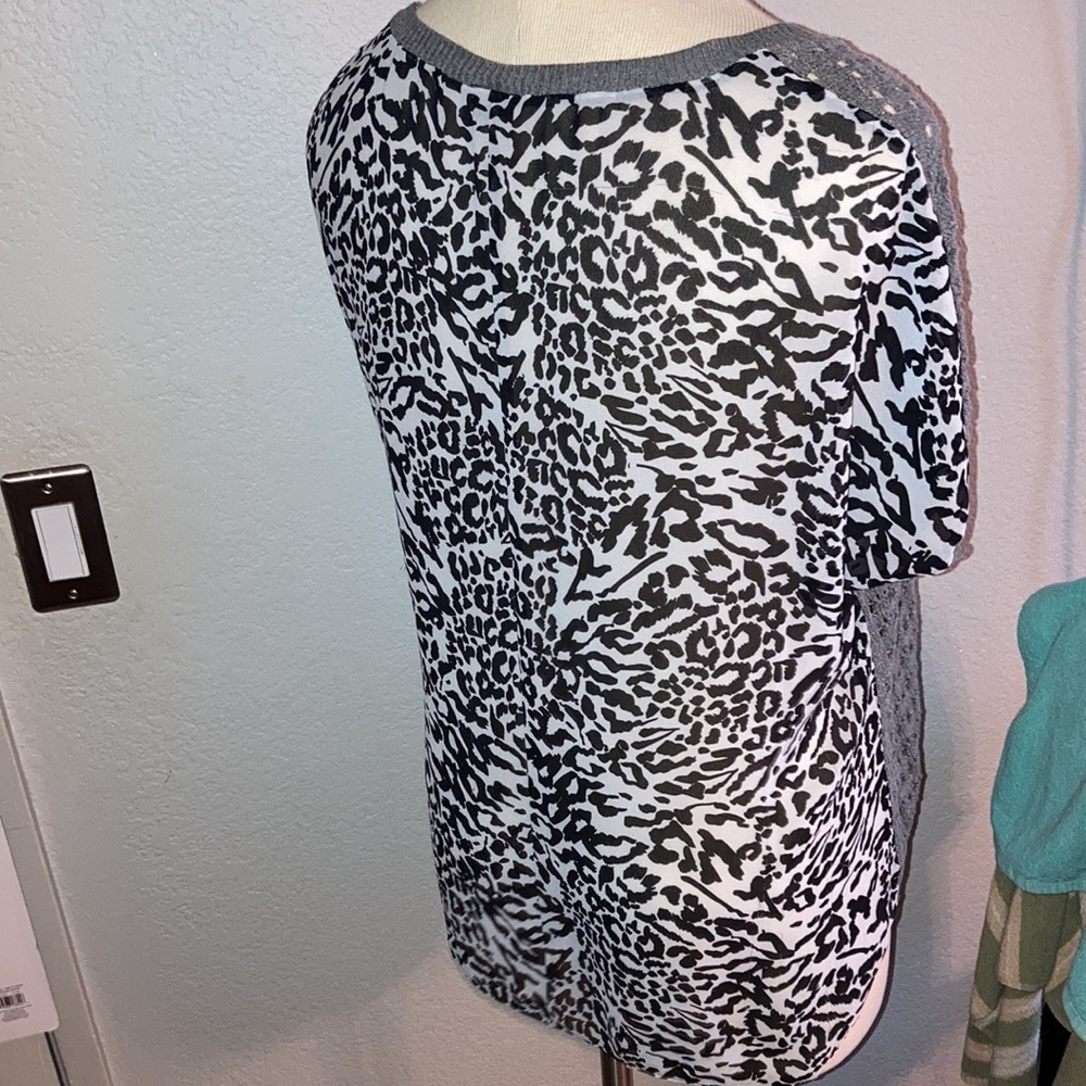 Leopard Back Top - Picture 4 of 4